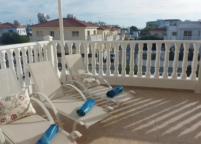 Nissi Golden Sands Sea View 2 Bedroom Ayia Napa